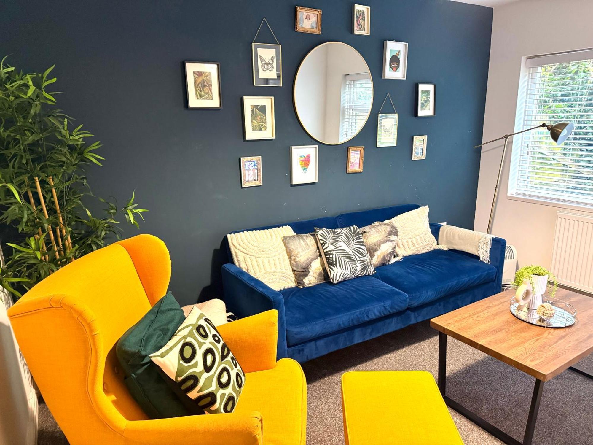 By Hyluxe In Apartment *
